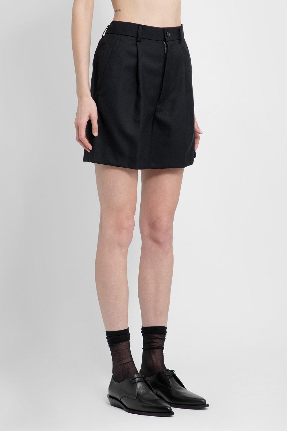 Antonioli NOIR KEI NINOMIYA WOMAN BLACK SHORTS