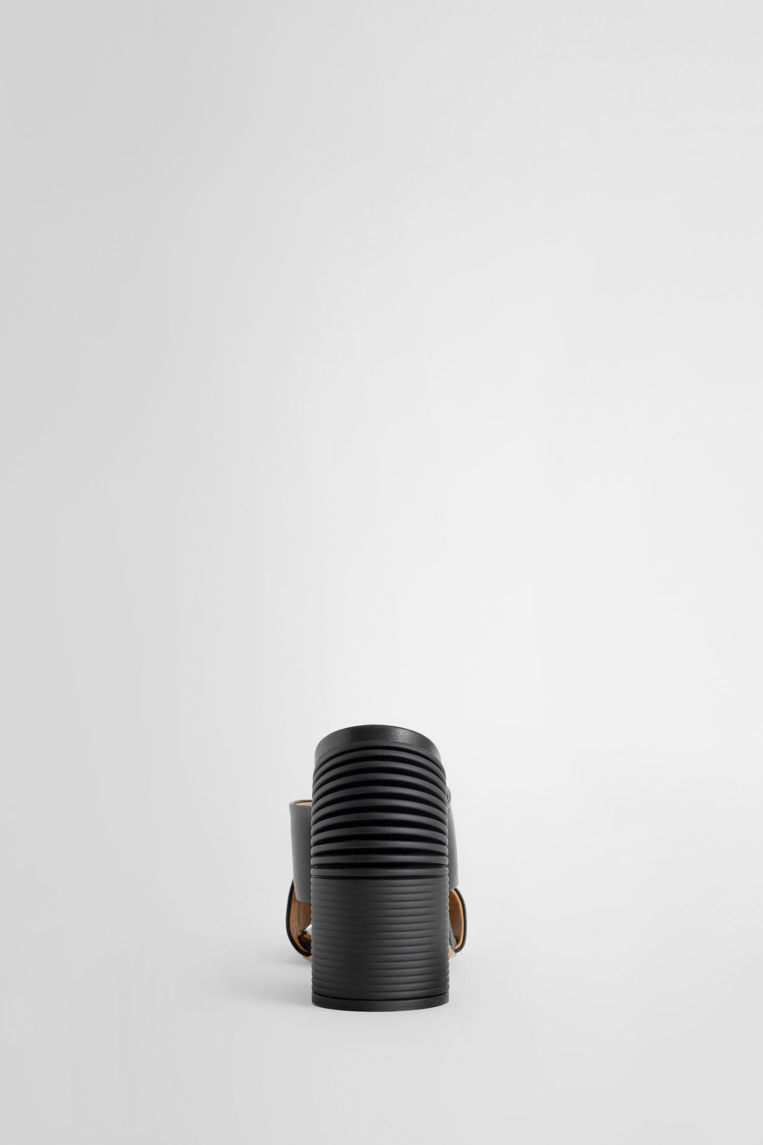Antonioli OFF-WHITE WOMAN BLACK MULES
