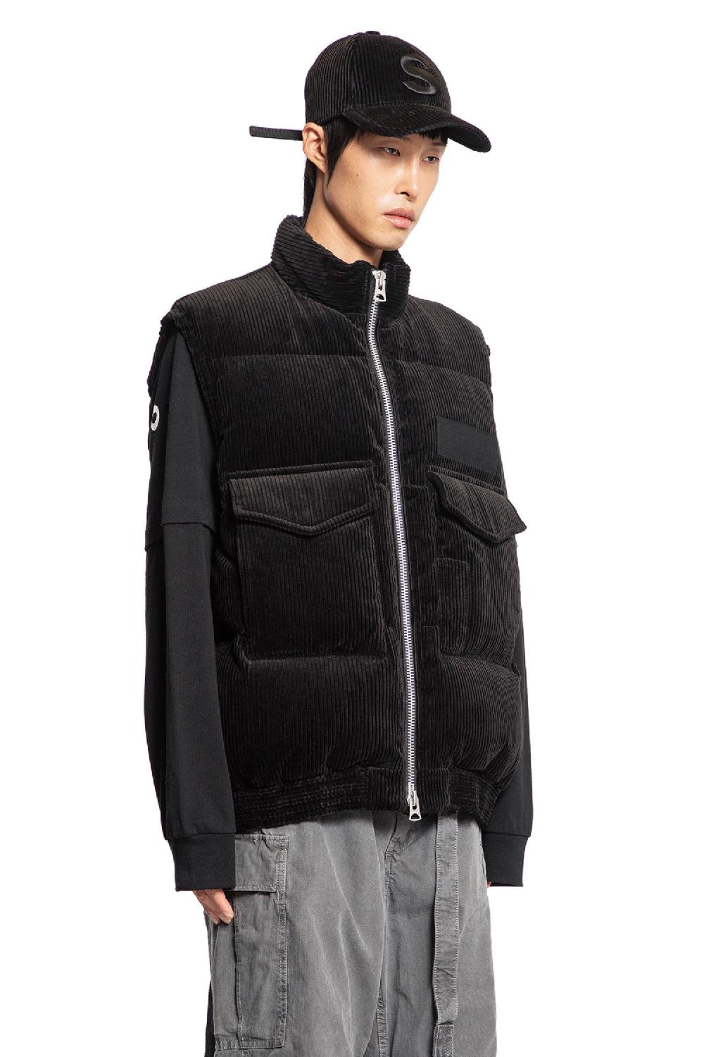 Antonioli SACAI MAN BLACK VESTS