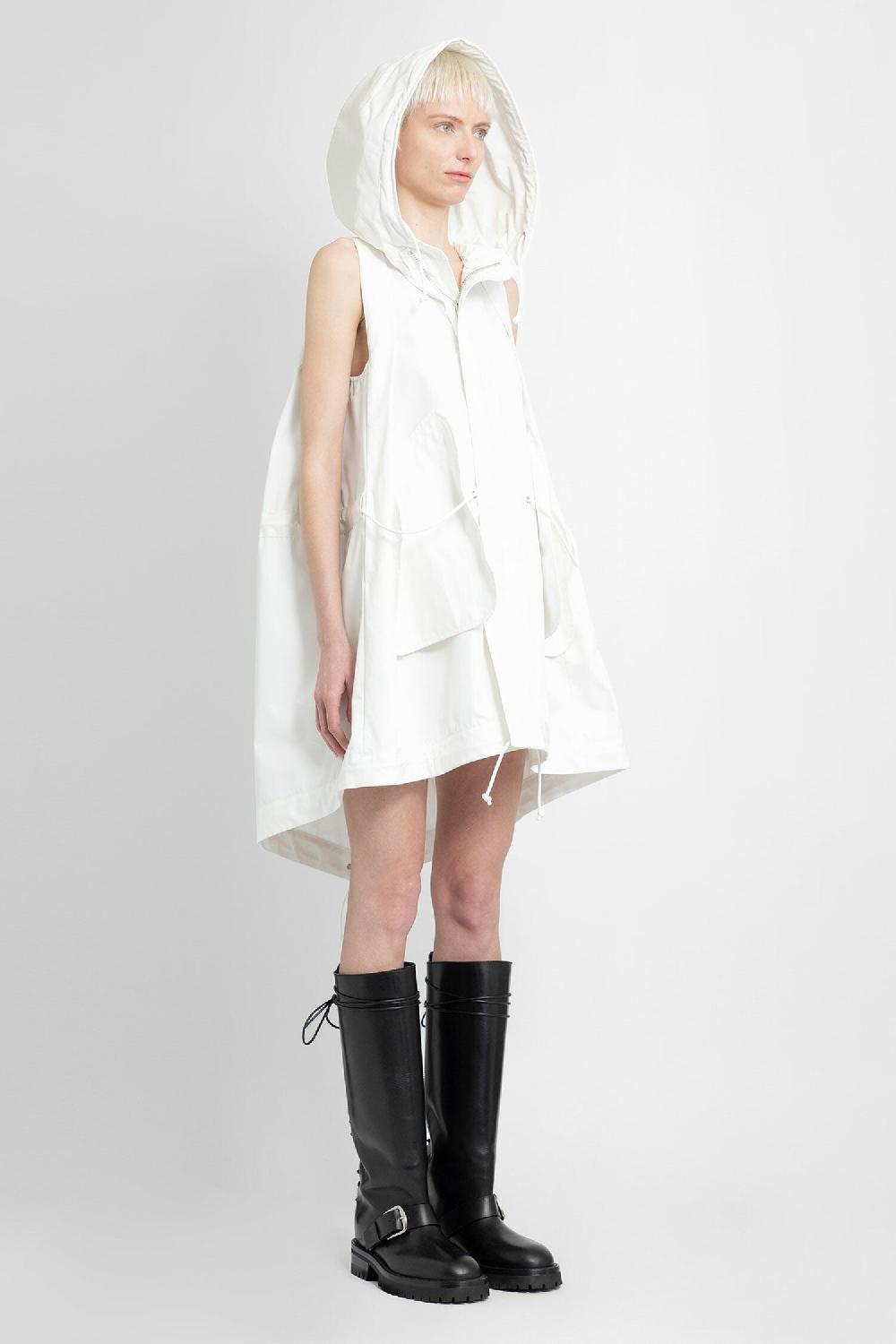 Antonioli SACAI WOMAN WHITE VESTS
