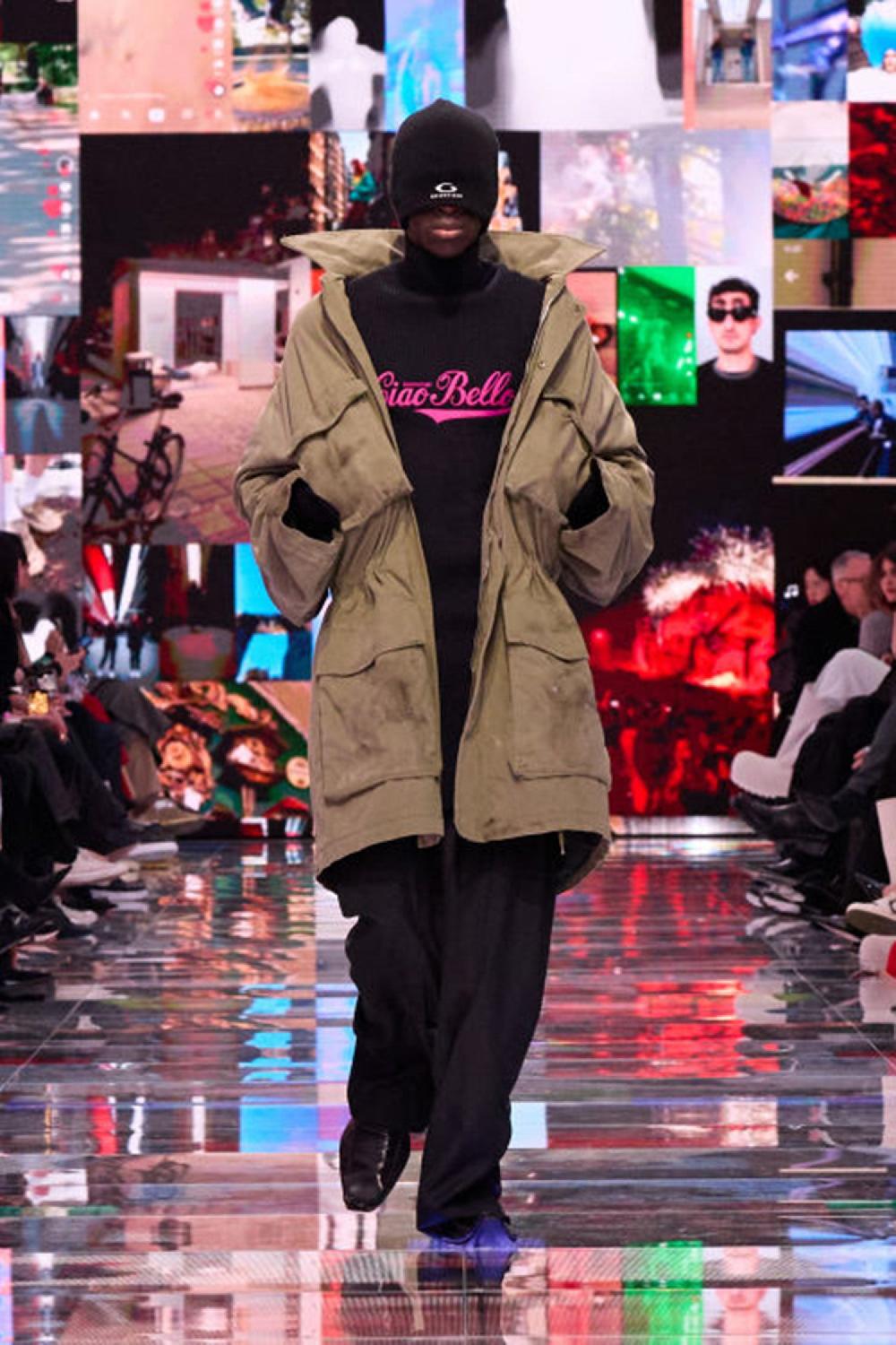 Antonioli BALENCIAGA WOMAN BLACK T-SHIRTS & TANK TOPS