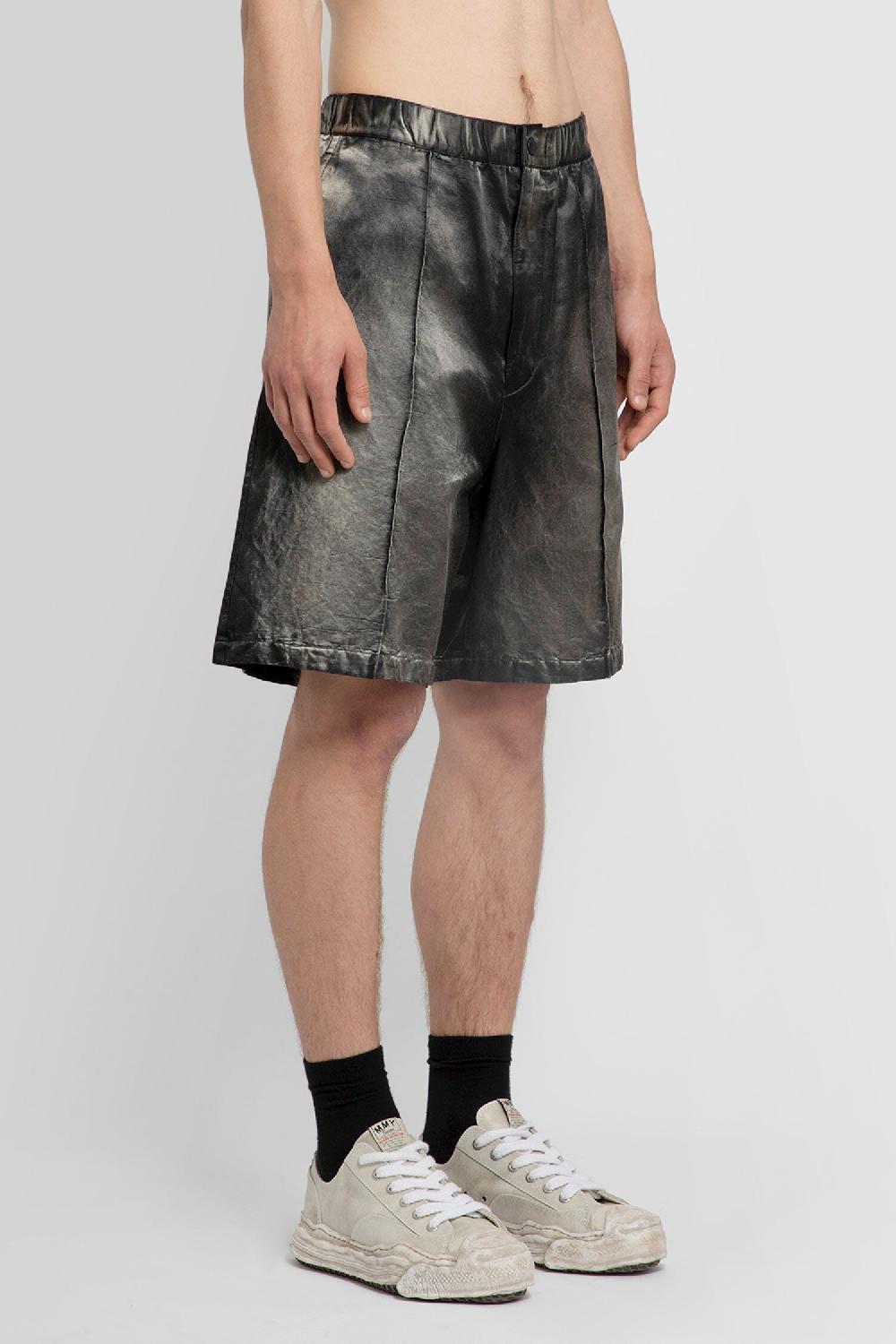 Antonioli MAISON MIHARA YASUHIRO MAN BLACK SHORTS & SKIRTS