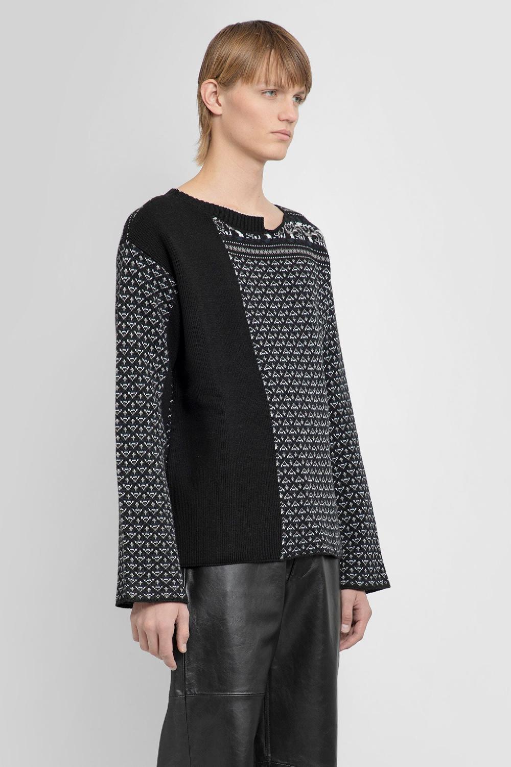 Antonioli MM6 MAISON MARGIELA MAN BLACK&WHITE KNITWEAR