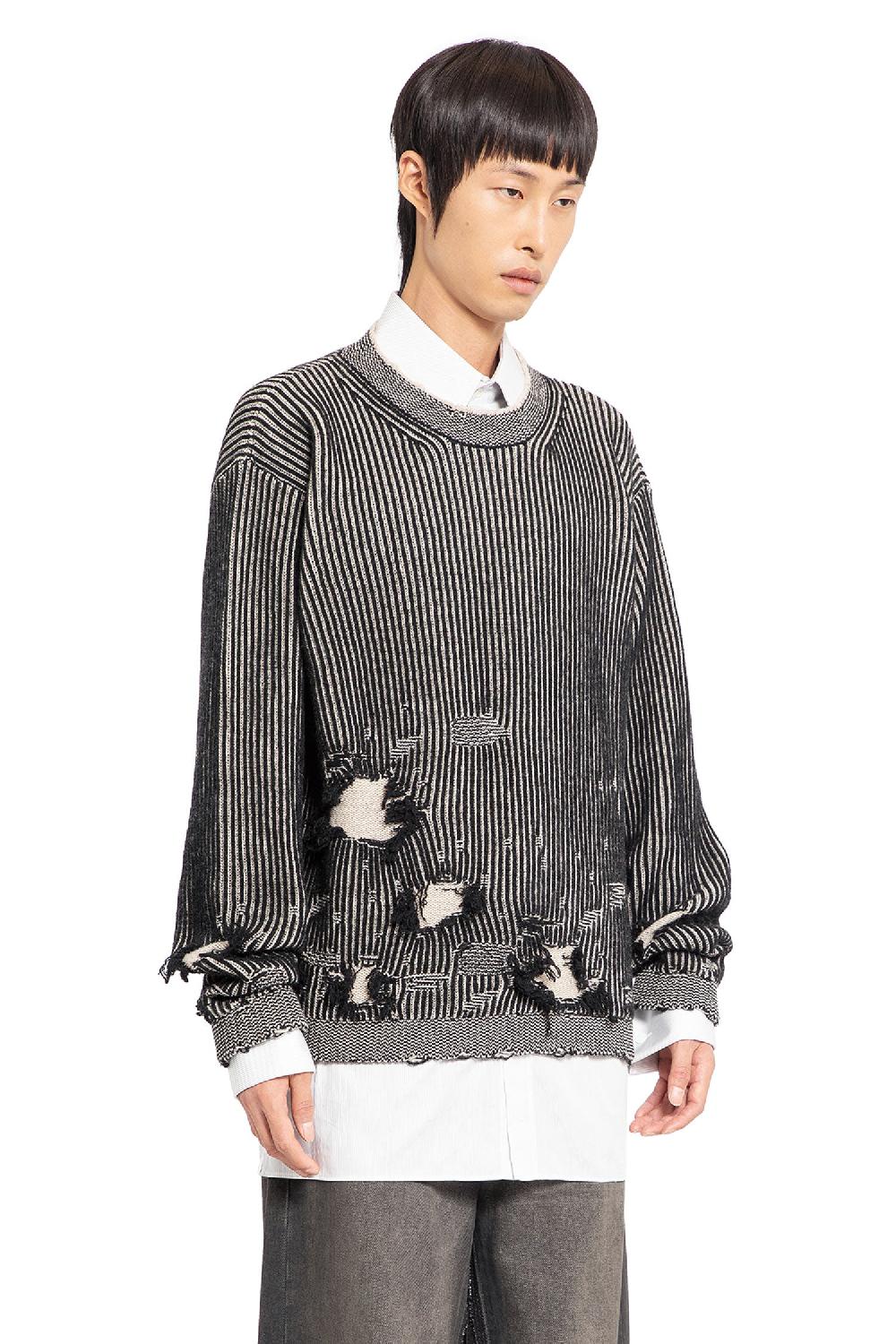 Antonioli MM6 MAISON MARGIELA MAN BLACK&WHITE KNITWEAR
