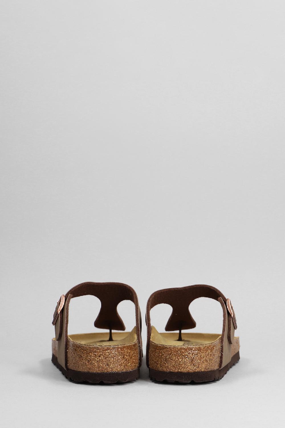 Deliberti Birkenstock Sandali Flats Gizeh Bs In Similpelle Marrone Cod. 377976 - Deliberti The Luxury Shopping