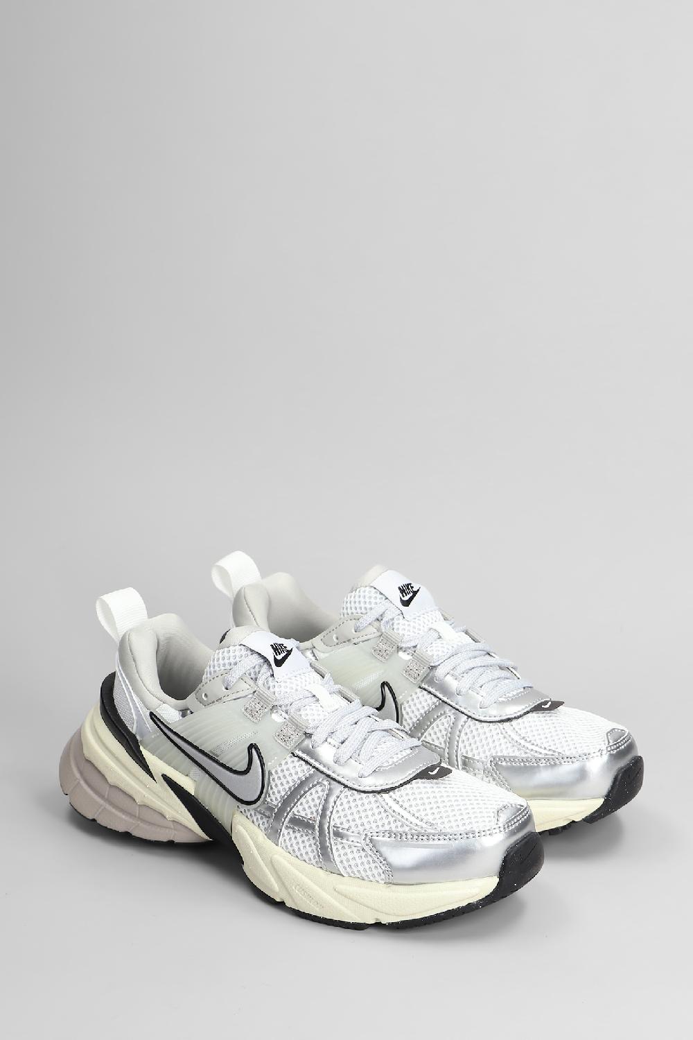 Deliberti Nike Sneakers V2k Run In Pelle E Tessuto Bianco Cod. 408296 - Deliberti The Luxury Shopping
