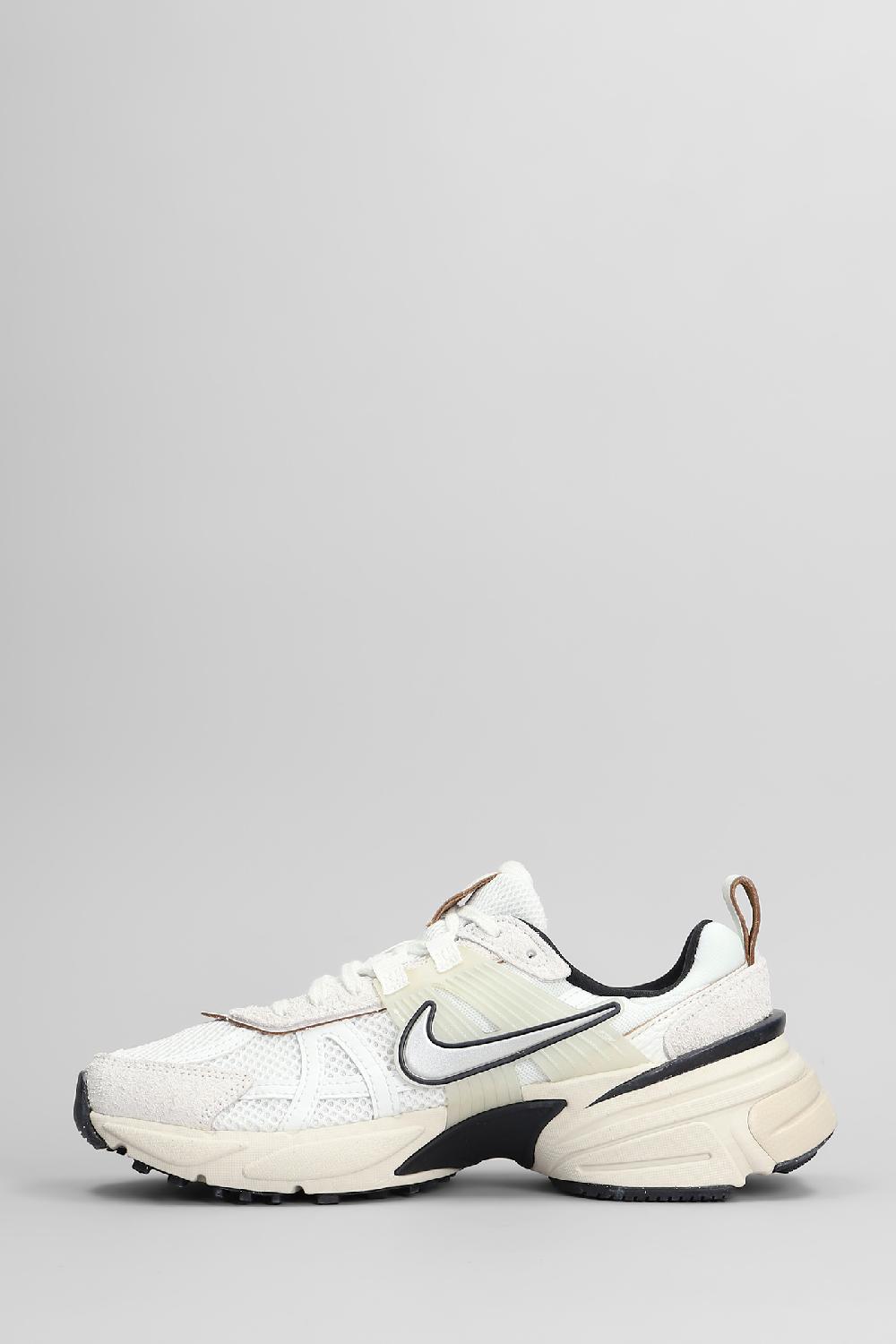 Deliberti Nike Sneakers V2k Run In Pelle E Tessuto Bianco Cod. 408297 - Deliberti The Luxury Shopping