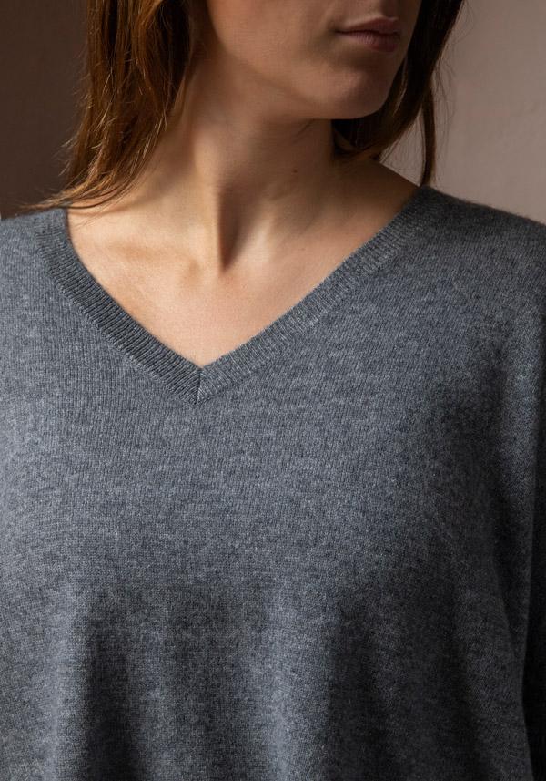 Rose & Lini ABSOLUT CASHMERE “PONCHO CAMILLE” DARK GREY