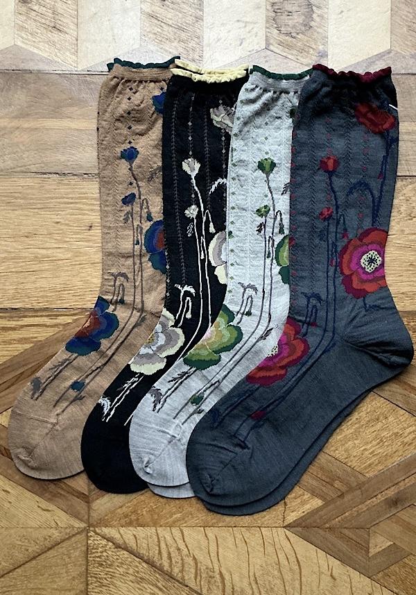 Rose & Lini ANTIPAST WOOL “BOLD BLOOM” AM-795 SOCKS BLACK