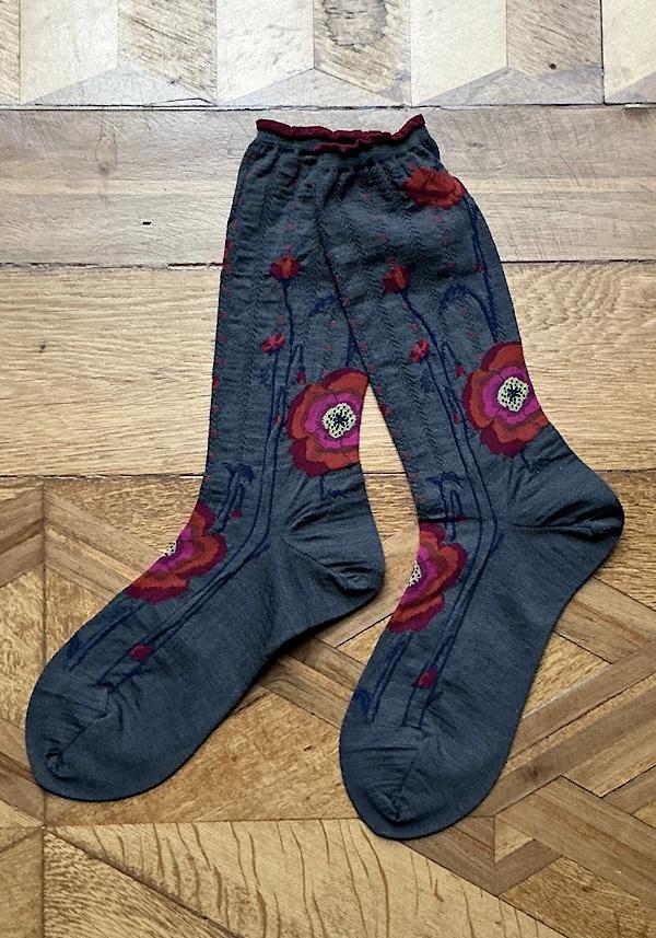 Rose & Lini ANTIPAST WOOL “BOLD BLOOM” AM-795 SOCKS CHARCOAL