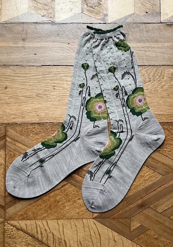 Rose & Lini ANTIPAST WOOL “BOLD BLOOM” AM-795 SOCKS GREIGE