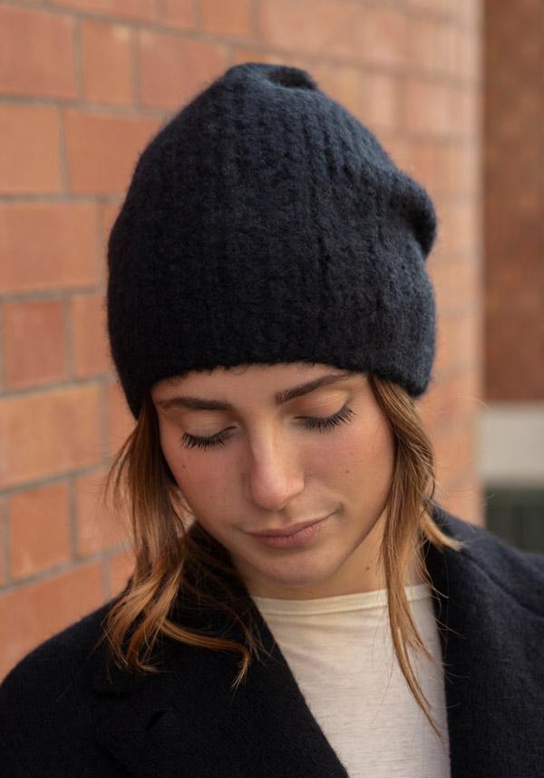 Rose & Lini DANIELAPI CASHMERE & SILK “IGLOO” BLACK BEANIE