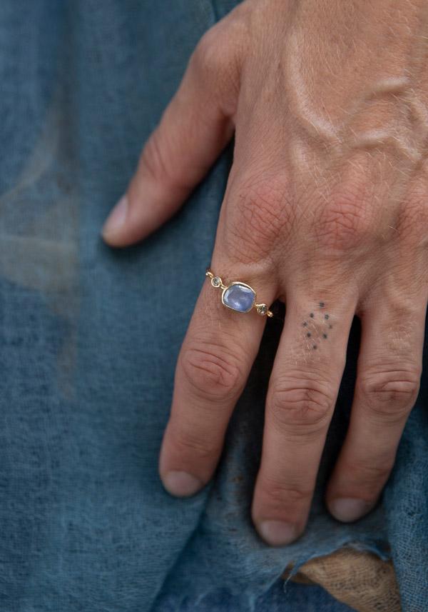 Rose & Lini DORETTE GOLD & BLUE SAPPHIRE “BAGUE SIMPLE” RING