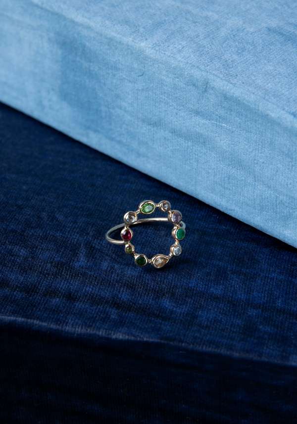Rose & Lini DORETTE MULTICOLOR “BAGUE COURONNÉE” GOLD RING