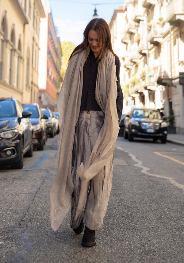 Rose & Lini FALIERO SARTI CASHMERE “SAMUELE” ALMOND SCARF