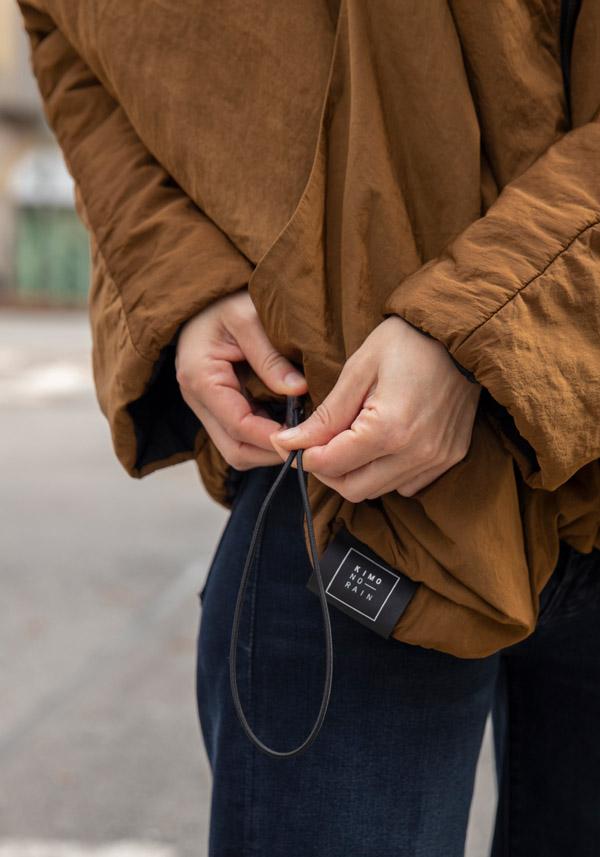 Rose & Lini KIMONORAIN REVERSIBLE “KIMONO HOODIE” JACKET TOFFEE & BLACK