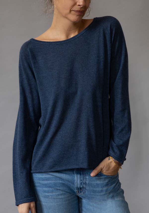 Rose & Lini MAJESTIC CASHMERE “COL BATEAU 457” JEANS BLUE SWEATER