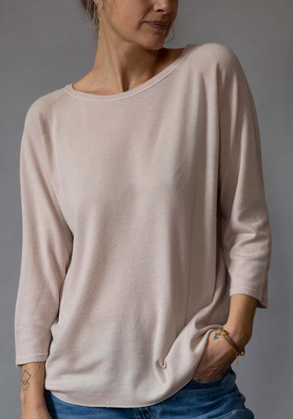 Rose & Lini MAJESTIC CASHMERE “COL BATEAU 535” SAND SWEATER
