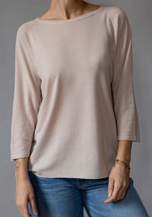 Rose & Lini MAJESTIC CASHMERE “COL BATEAU 535” SAND SWEATER