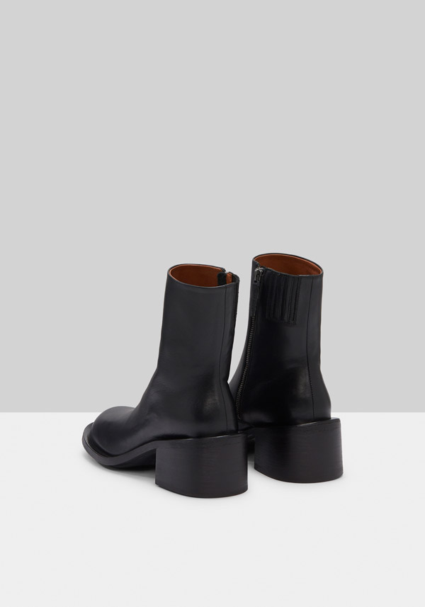 Rose & Lini MARSÈLL “ALLUCINO BEATLE” BLACK LEATHER ANKLE BOOTS