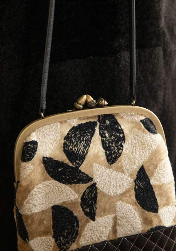 Rose & Lini MINÄ PERHONEN WOOL & LEATHER EMBROIDERED “BAG 9670” BEIGE & BLACK