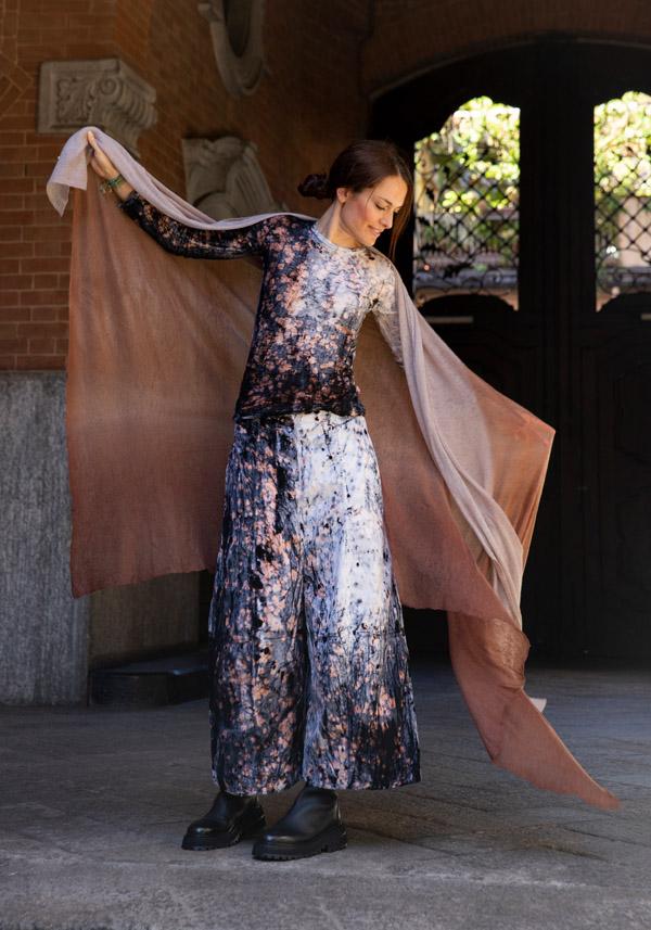 Rose & Lini MIRROR IN THE SKY CASHMERE “CLOUD KNITTED DEGRADEE” BROWN SHAWL