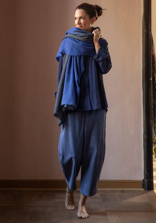 Rose & Lini MIRROR IN THE SKY CASHMERE “OPEN KNITTED DEGRADEE” MIDNIGHT & ASPHALT SCARF