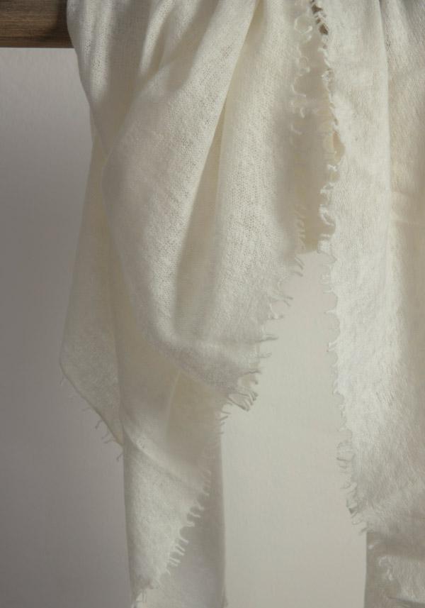 Rose & Lini MIRROR IN THE SKY CASHMERE “OPEN KNITTED MELANGE” WHITE SCARF