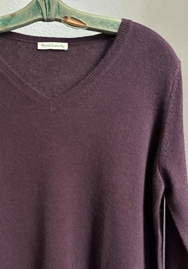 Rose & Lini MIRROR IN THE SKY CASHMERE V-NECK SWEATER PLAIN CHICORY