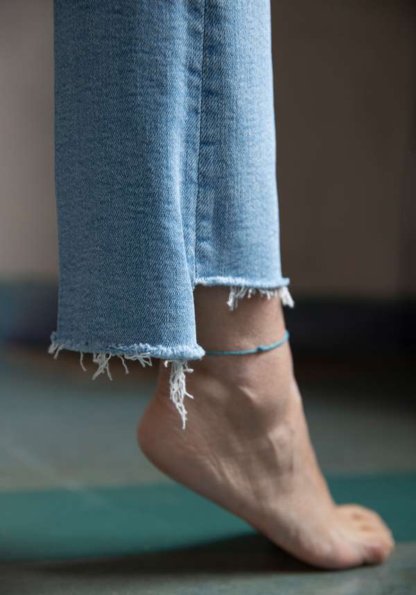 Rose & Lini MOTHER DENIM “INSIDER CROP STEP FRAY” BLUE JEANS