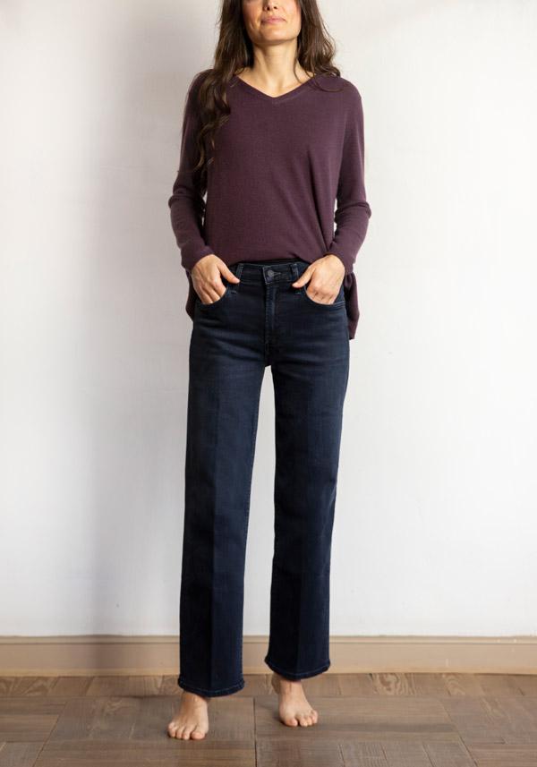 Rose & Lini MOTHER DENIM “MID RISE RAMBLER” NIGHT BLUE JEANS