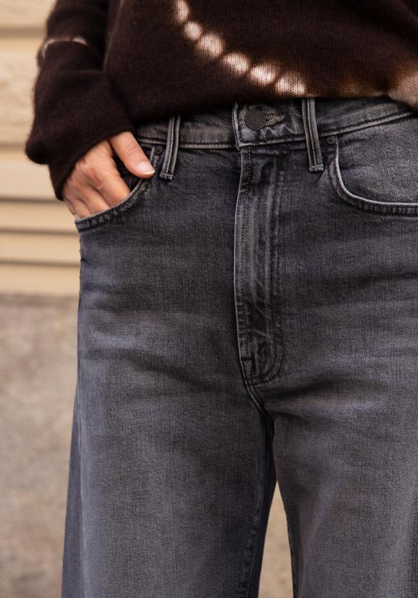 Rose & Lini MOTHER DENIM “THE HALF PIPE FLOOD” STONE JEANS