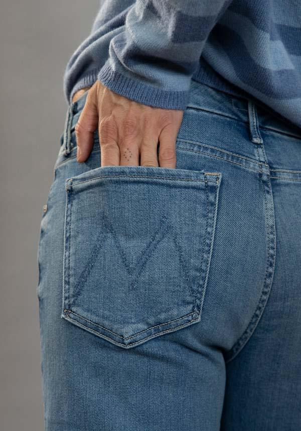 Rose & Lini MOTHER DENIM “THE ROLLER FRAY” DENIM BLUE JEANS