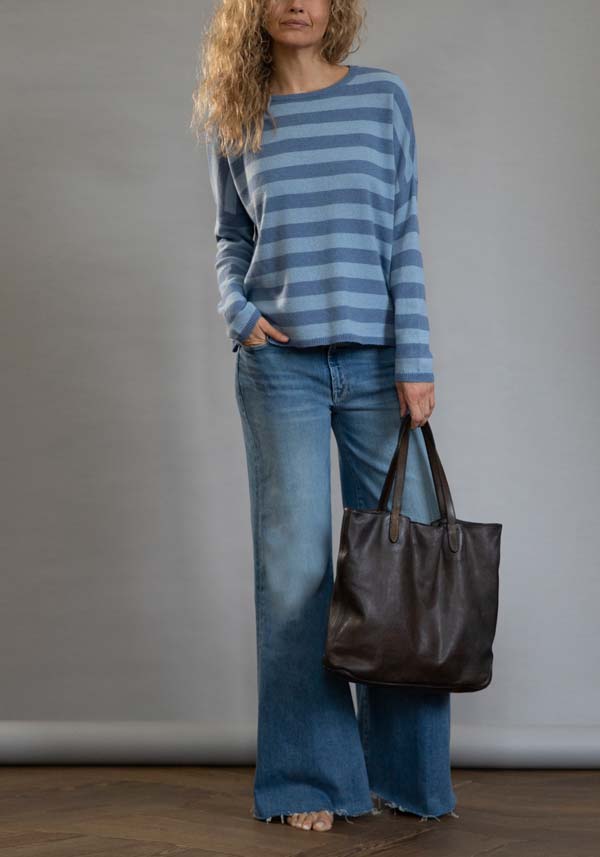 Rose & Lini MOTHER DENIM “THE ROLLER FRAY” DENIM BLUE JEANS