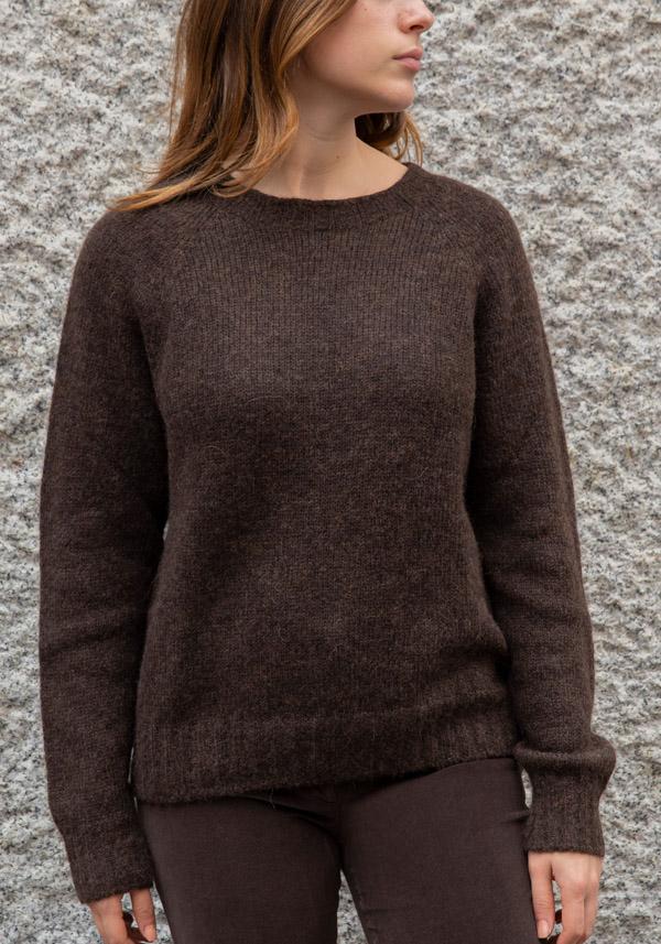 Rose & Lini OLIVER LATTUGHI BABY ALPACA “R-NECK” TEAK PULL