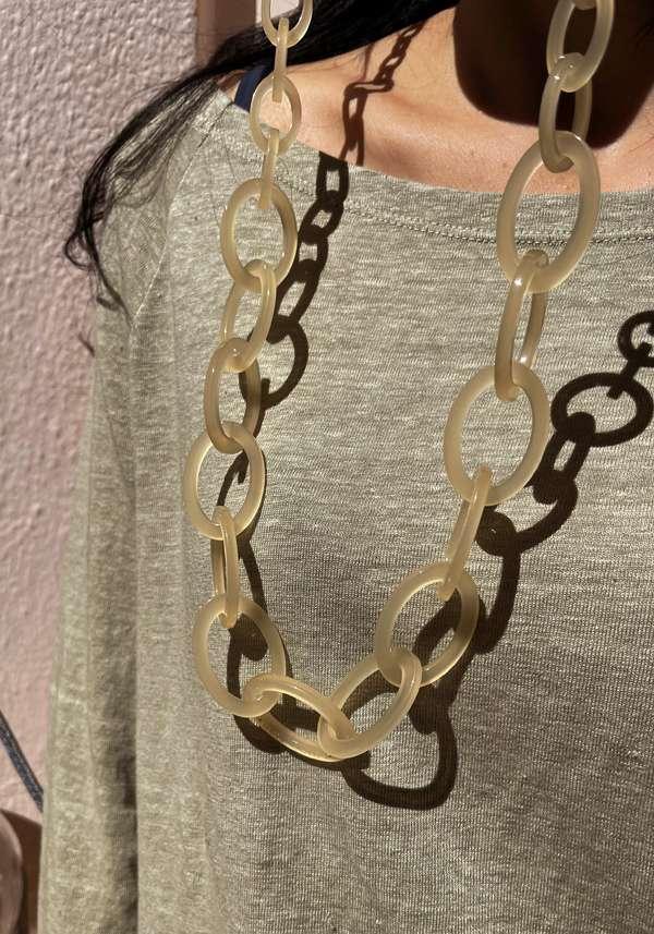 Rose & Lini ORRIS LONDON “CHAIN CONVERTIBLE” APRICOT GLASSES CHAIN