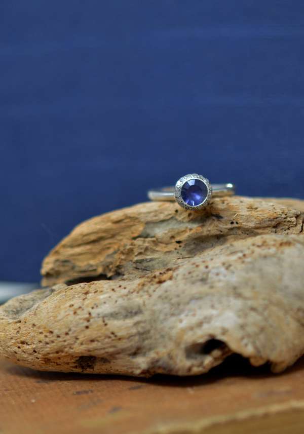 Rose & Lini ROSAMARIA “BELQUIS” DIAMONDS & IOLITE SILVER RING