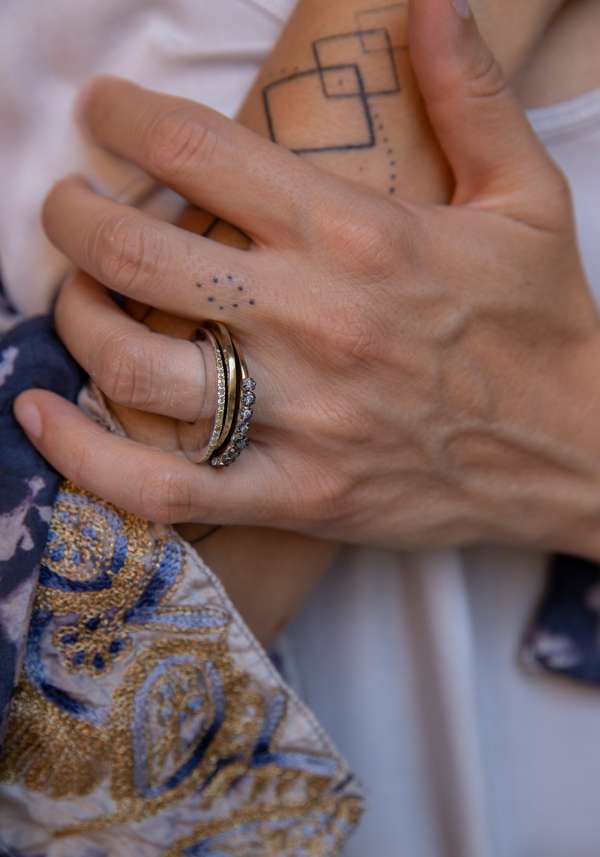 Rose & Lini ROSAMARIA “BRENNA” ICY YELLOW DIAMONDS SILVER RING