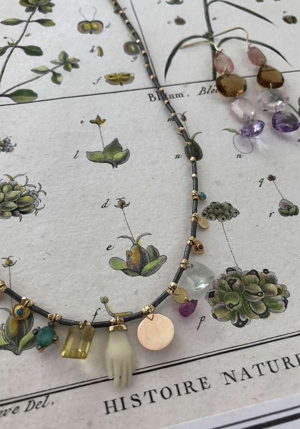 Rose & Lini 5 OCTOBRE “GARY” MULTIPLE CHARMS NECKLACE