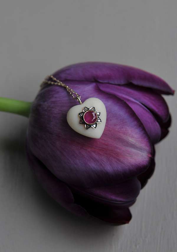 Rose & Lini 5 OCTOBRE “ROSIE” GOLD PENDANT NECKLACE