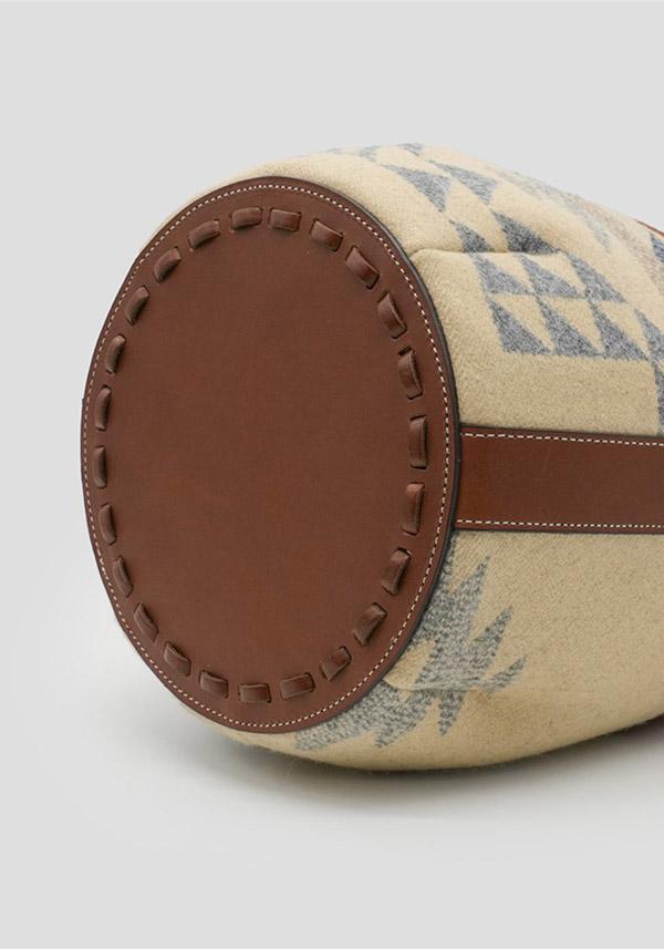 Rose & Lini A VACATION “MARCHE” SMITH ROCK BUCKET BAG