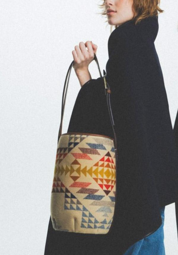 Rose & Lini A VACATION “MARCHE” SMITH ROCK BUCKET BAG