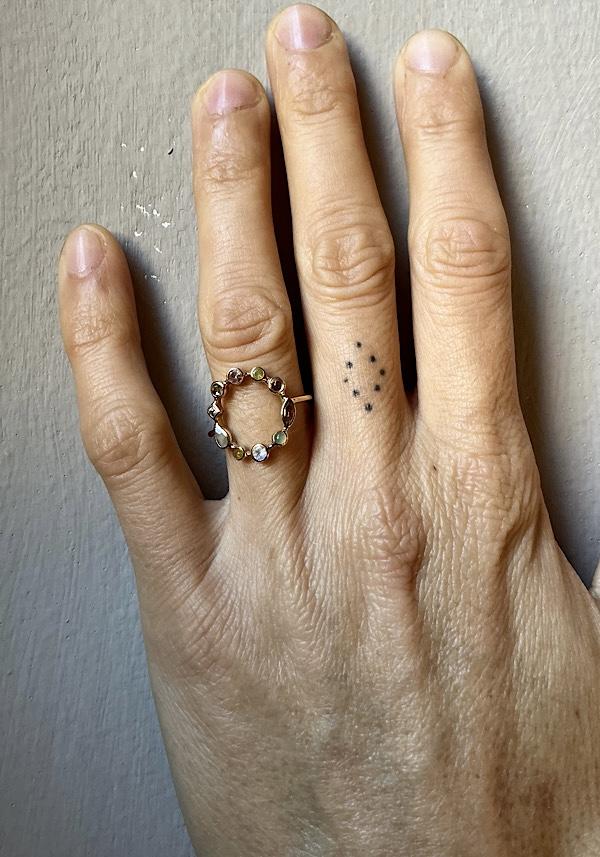 Rose & Lini DORETTE “BAGUE COURONNÉE” GOLD RING