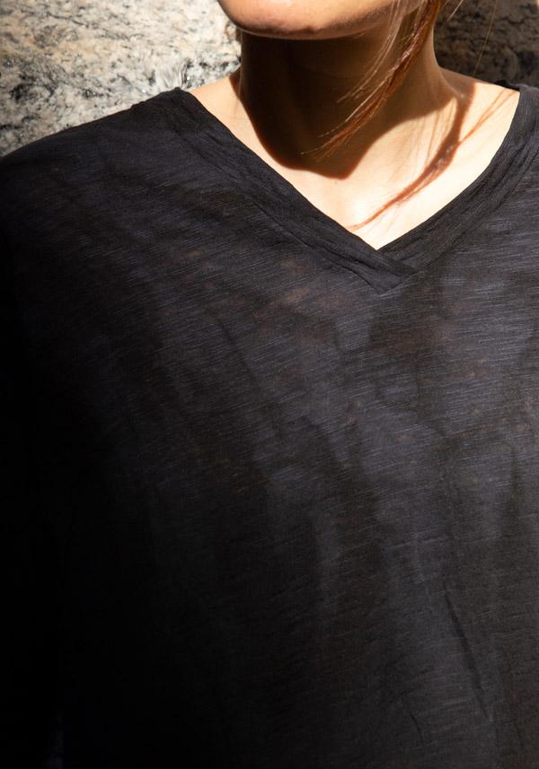 Rose & Lini GILDA MIDANI “V TRAP TOP” BLACK