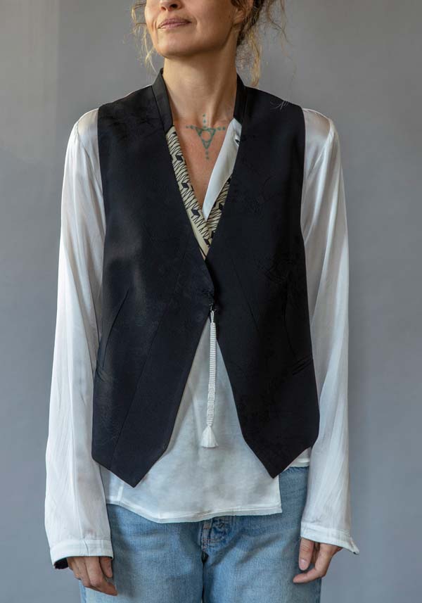 Rose & Lini IBRIGU SILK “GILET 011K” BLACK & WHITE