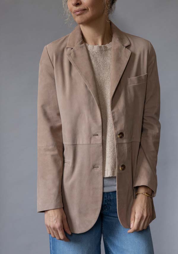 Rose & Lini KILTIE SUEDE LEATHER “LUCAS JACKET” SAND