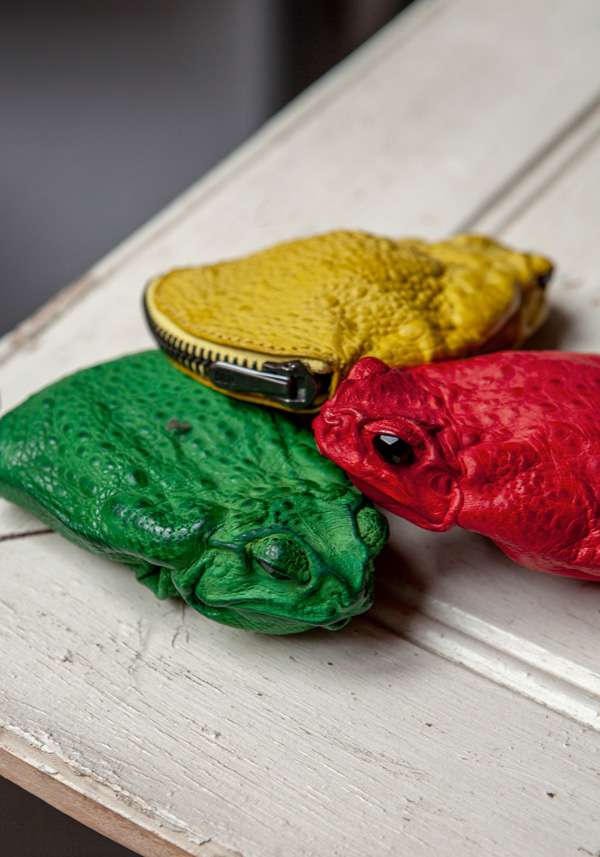 Rose & Lini KOBJA BLACK FROG PURSE