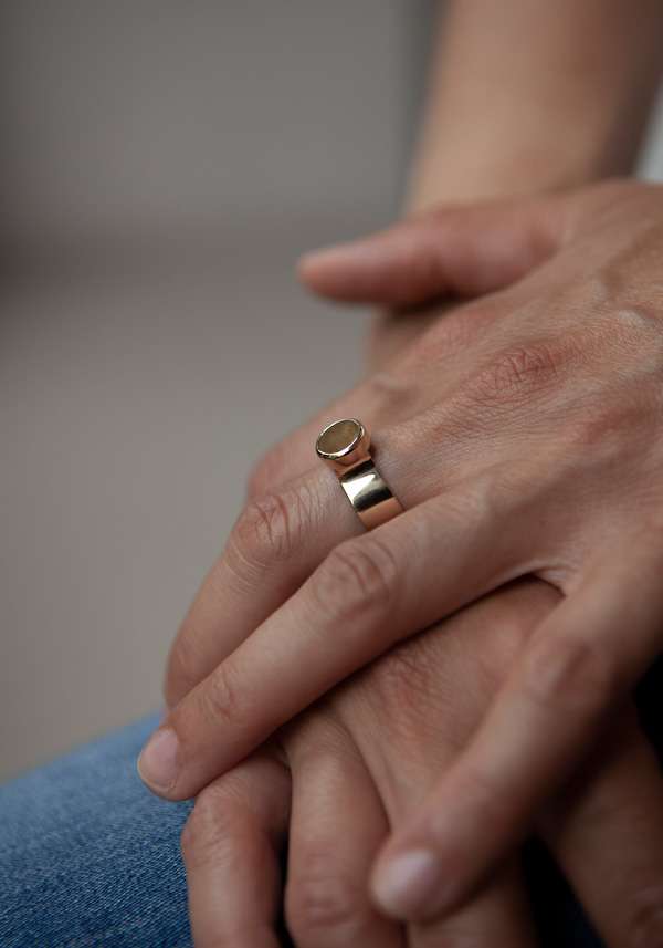 Rose & Lini MAITEA “BAND” QUARTZ RING