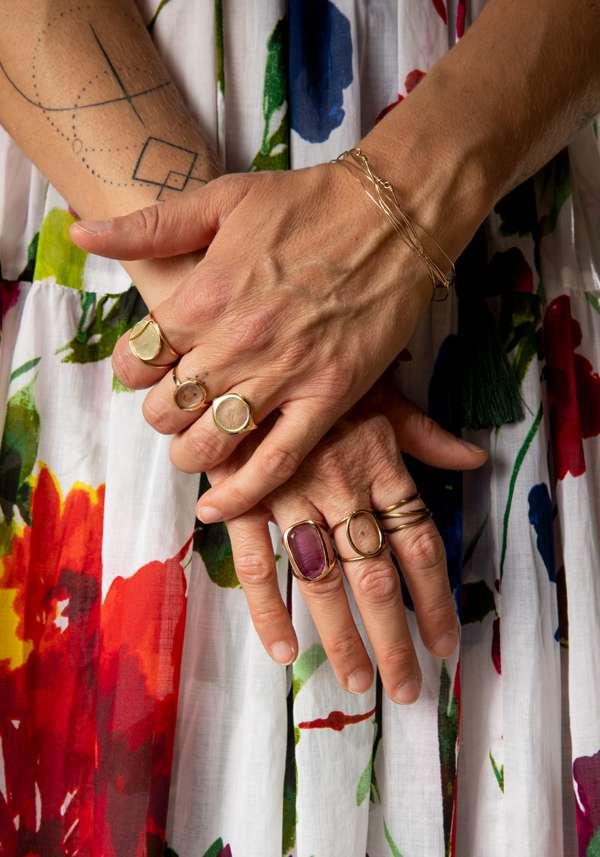 Rose & Lini MAITEA “COIN” GOLD RING