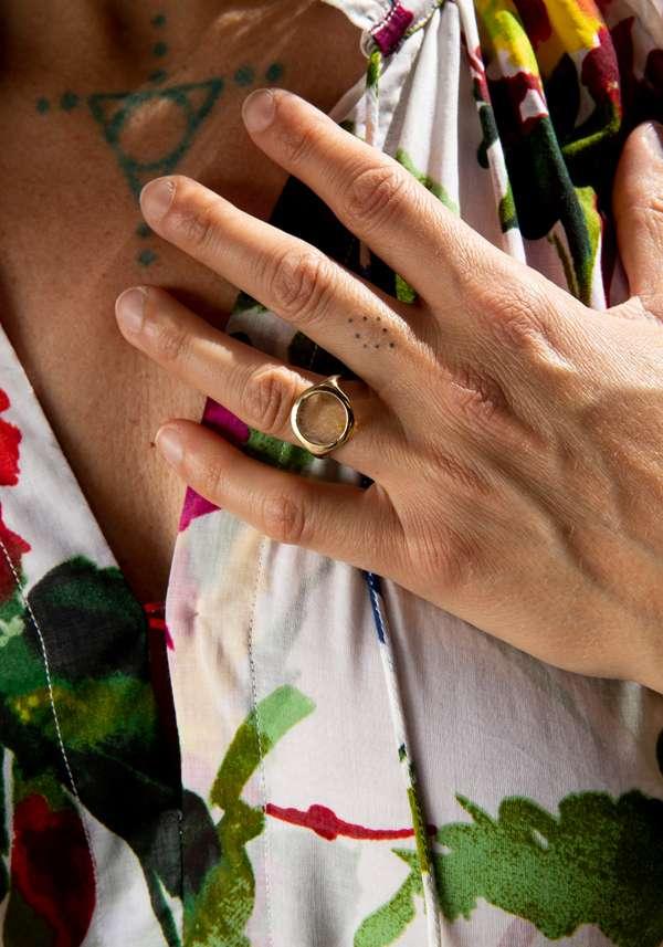 Rose & Lini MAITEA GOLD & QUARTZ CIRCLE RING